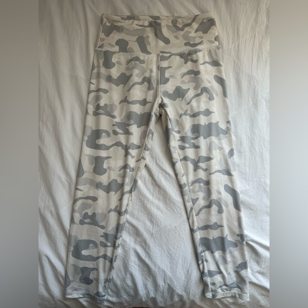 Marika Zen Ankle Light Gray Camo Leggings